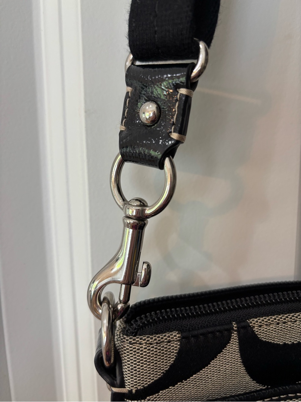 Coach Signature Monogram Canvas Crossbody Bag in Black / Gray Strap - EUC! - Picture 7 of 10